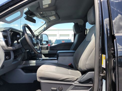 Certified 2023 Ford F250 XLT w/ Black Appearance Package AWD/4WD image 19