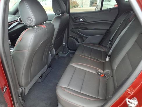 Used 2025 Chevrolet Trax RS image 22