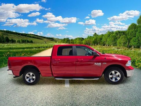 Certified 2019 RAM 1500 Classic SLT RWD image 7
