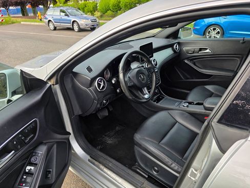 Used 2015 Mercedes-Benz CLA 250 image 7