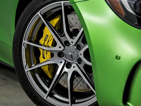 Used 2018 Mercedes-Benz AMG GT R image 3
