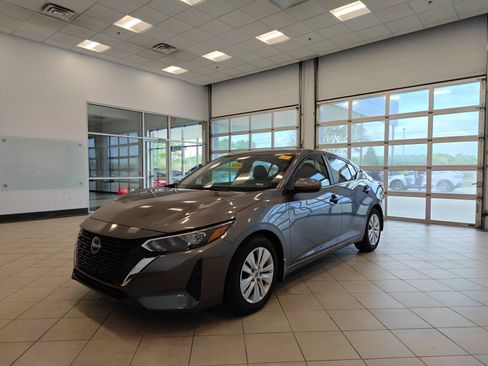 Used 2025 Nissan Sentra S FWD image 7