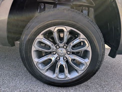 Used 2020 RAM 1500 Laramie w/ Sport Appearance Package AWD/4WD image 16
