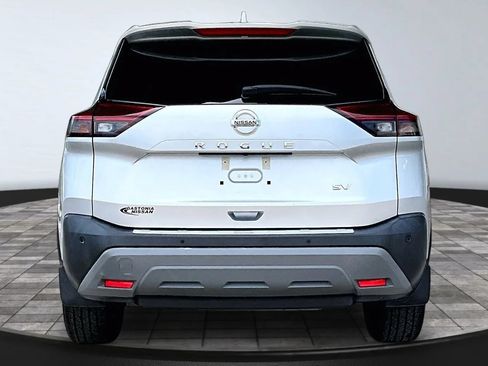 Used 2021 Nissan Rogue SV FWD image 5