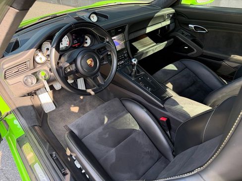 Certified 2018 Porsche 911 GT3 image 19