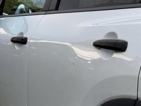 Used 2021 Nissan Rogue S AWD/4WD image 18