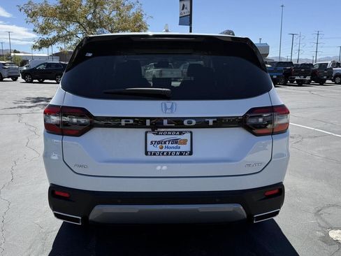 Certified 2026 Honda Pilot Elite image 4