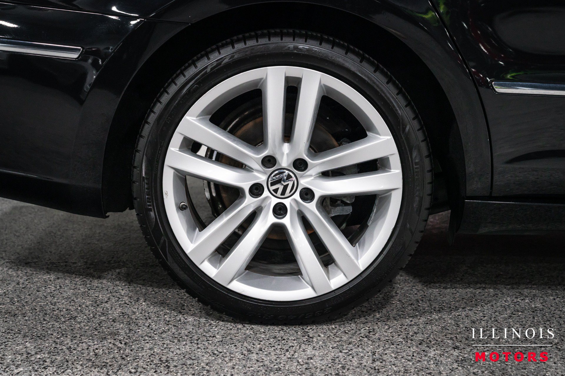 Used 2013 Volkswagen CC Lux FWD image 11