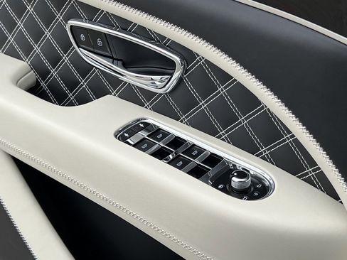 Certified 2023 Bentley Bentayga Speed image 31