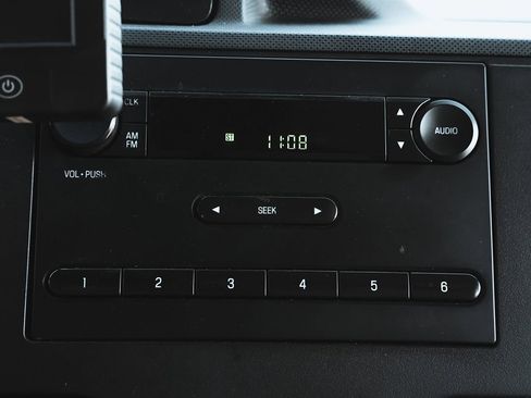 Used 2014 Ford E-150 and Econoline 150 w/ Power Group image 21