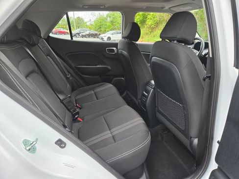 Used 2025 Hyundai Venue SEL FWD image 20