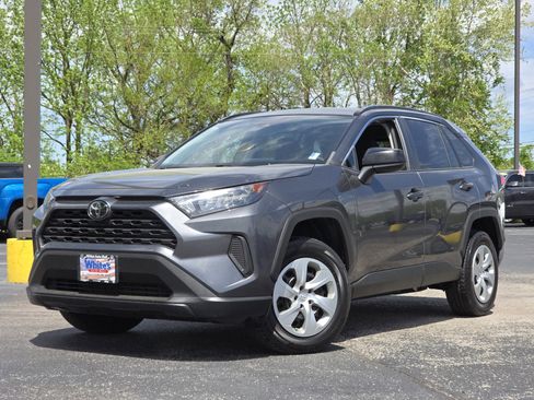 Used 2020 Toyota RAV4 LE FWD image 1