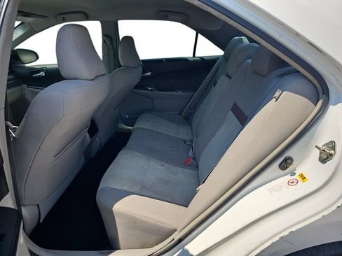 Used 2014 Toyota Camry LE FWD image 14