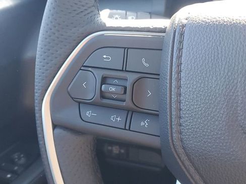 Used 2025 Toyota Tacoma TRD Off-Road image 15