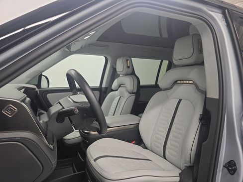 Used 2025 Rivian R1S Adventure AWD/4WD image 20