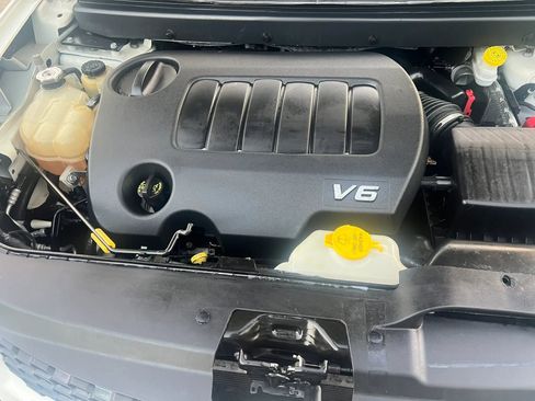 Used 2018 Dodge Journey GT FWD image 16