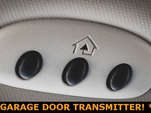 Used 2018 Ford Escape Titanium w/ Ford Safe & Smart Package image 9