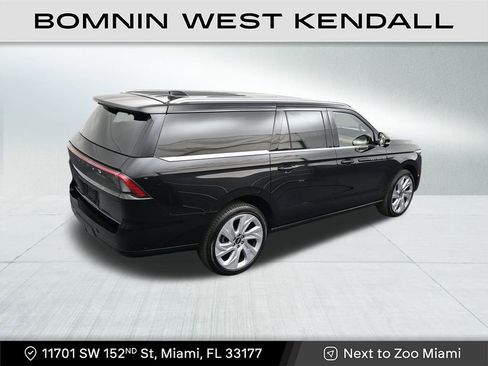 Used 2025 Lincoln Navigator L Black Label image 21