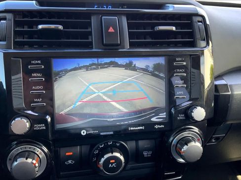 Used 2024 Toyota 4Runner TRD Off-Road Premium image 28