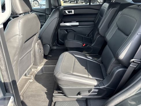 Used 2024 Ford Explorer XLT w/ Equipment Group 202A image 14