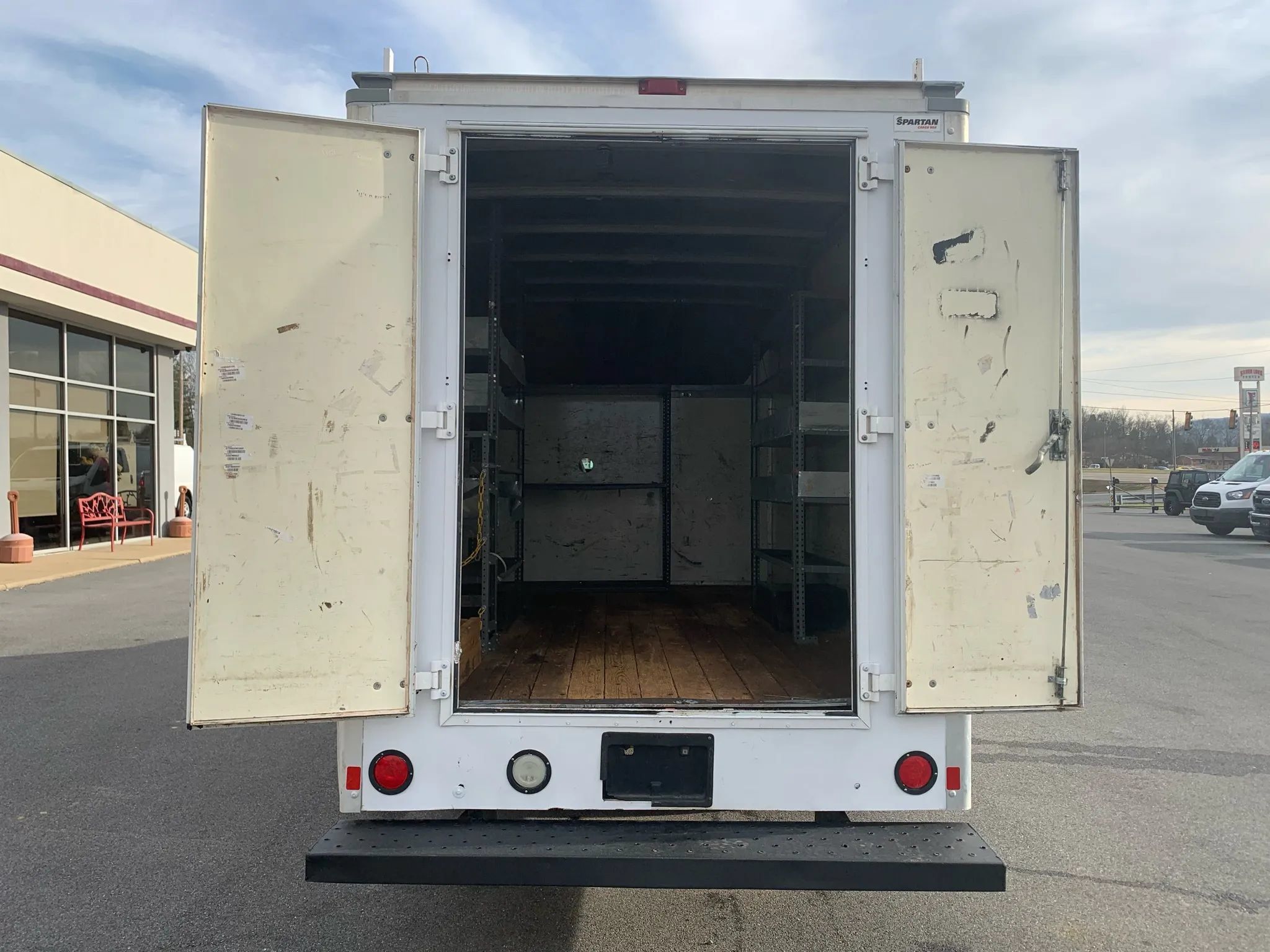 Used 2016 Chevrolet Express 3500 RWD image 22