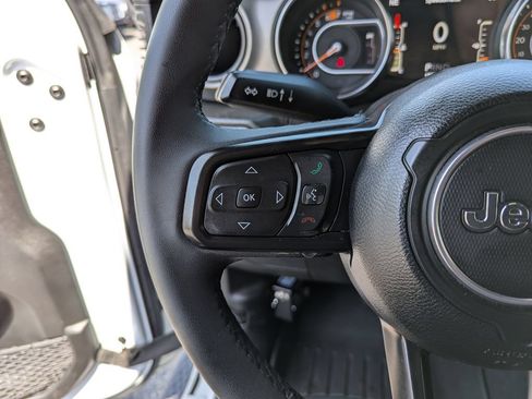 Used 2023 Jeep Wrangler Sport AWD/4WD image 16