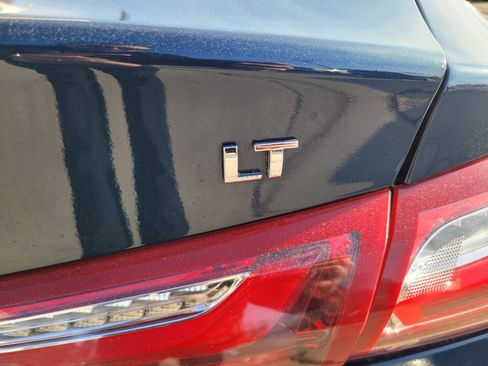 Used 2022 Chevrolet Malibu LT FWD image 7