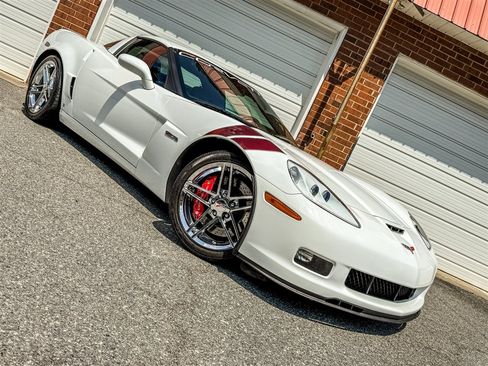 Used 2007 Chevrolet Corvette Z06 w/ Preferred Equipment Group RWD image 29