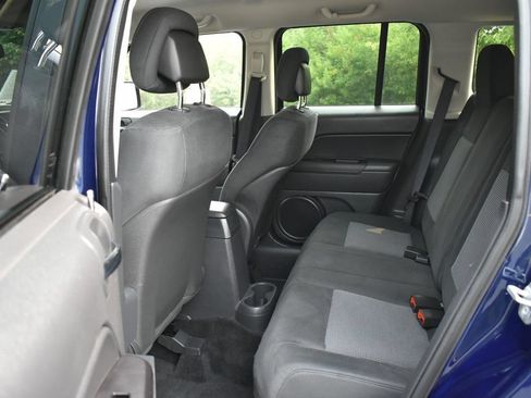 Used 2013 Jeep Patriot Latitude FWD image 26
