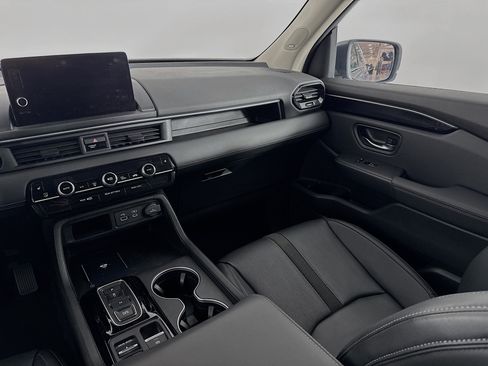 Certified 2023 Honda Pilot Touring image 25