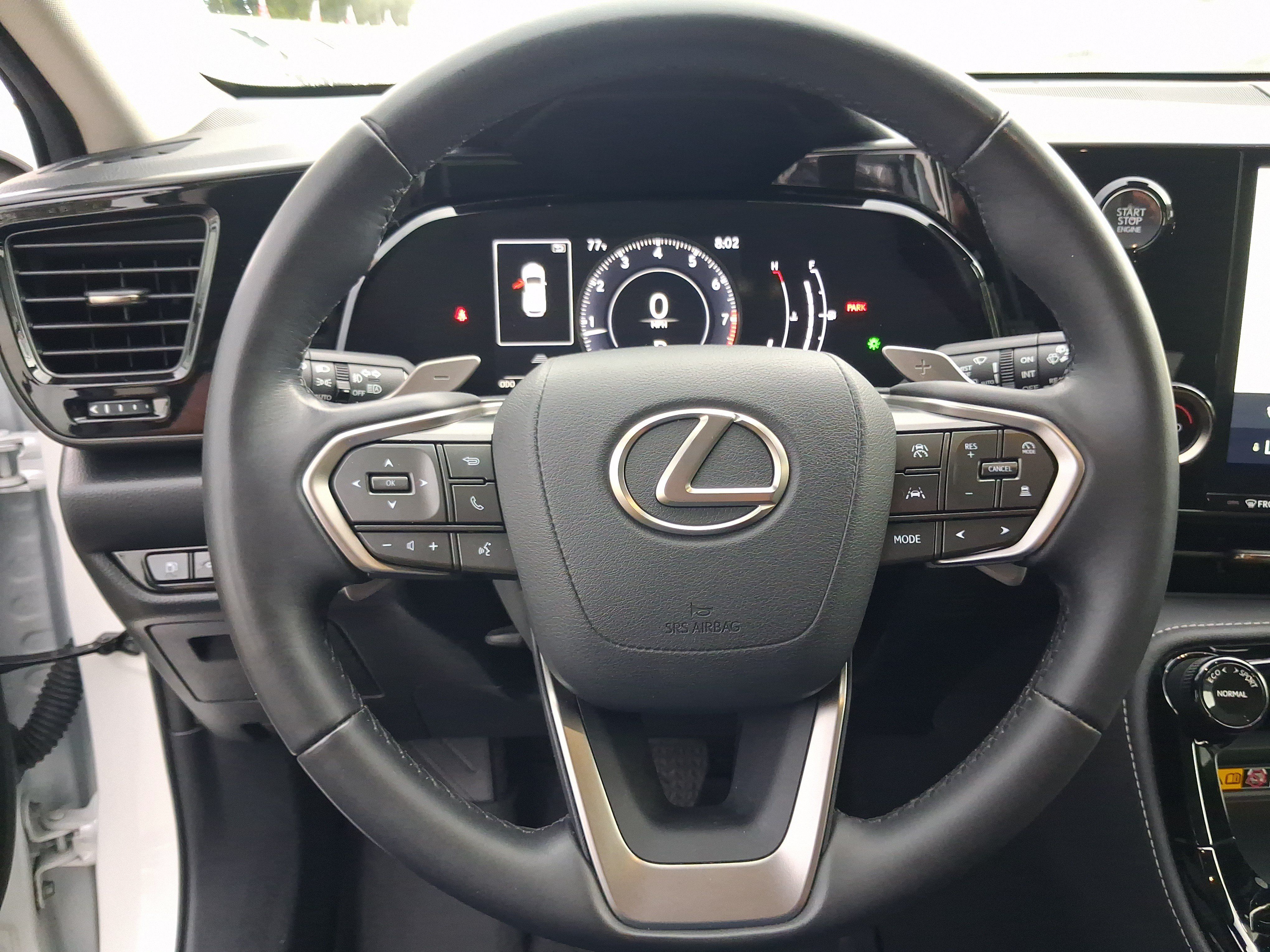 Used 2025 Lexus NX 250 FWD w/ Towing Package (2000 Lbs) image 15