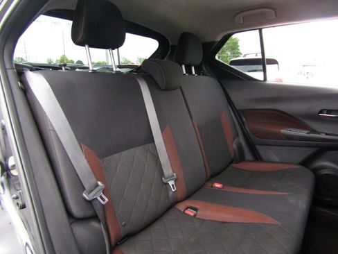 Used 2018 Nissan Kicks SR FWD image 22