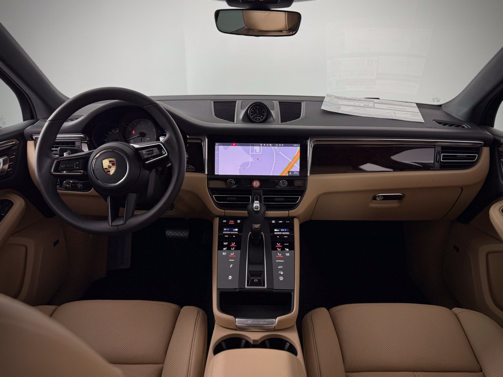 Certified 2026 Porsche Macan S AWD/4WD image 22