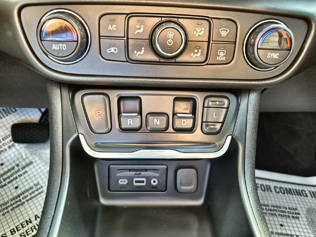 Used 2019 GMC Terrain Denali w/ Driver Alert Package II AWD/4WD image 24