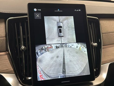 New 2026 Volvo XC90 T8 Ultra w/ Protection Package Premier image 18