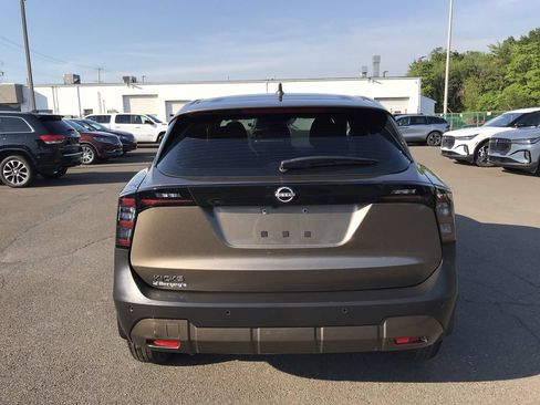 Used 2025 Nissan Kicks S FWD image 4