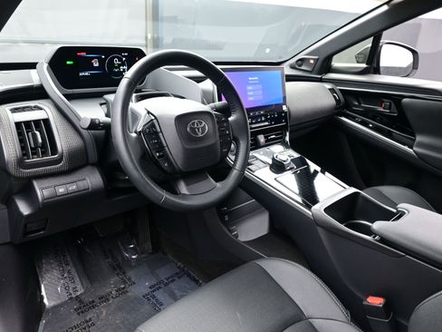 Used 2024 Toyota bZ4X Limited image 13
