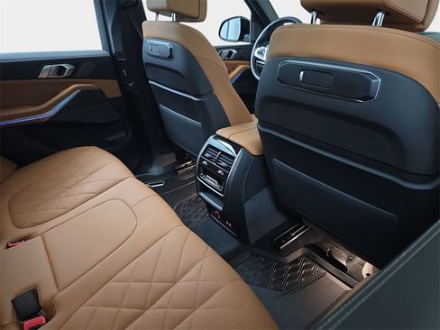 Used 2025 BMW X5 xDrive50e w/ M Sport Package image 14