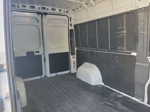 Used 2025 RAM ProMaster 2500 w/ Convenience Group FWD image 14