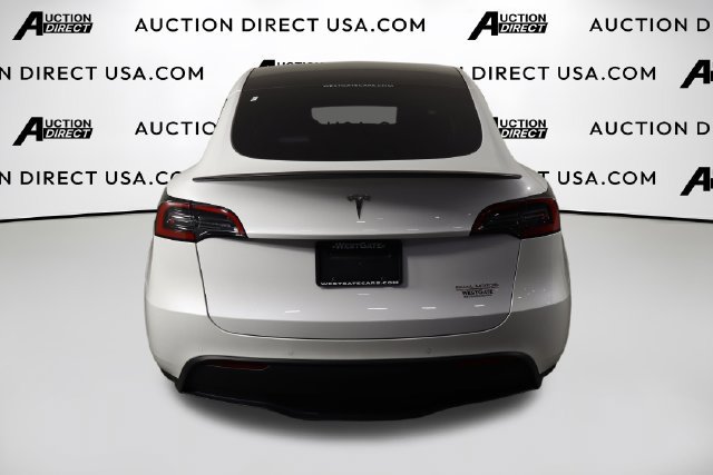 Used 2023 Tesla Model Y Performance AWD/4WD image 3