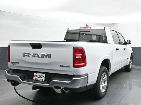 Used 2025 RAM 1500 Big Horn AWD/4WD image 10