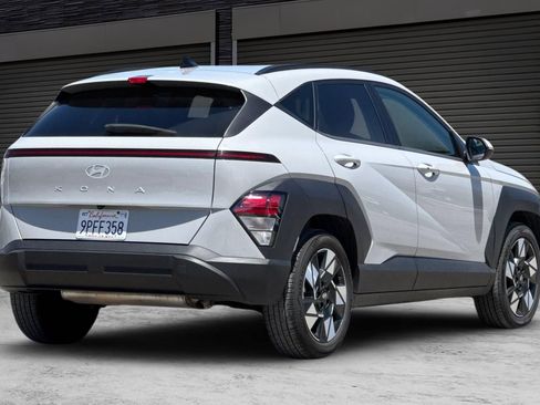 Used 2025 Hyundai Kona SEL FWD image 4
