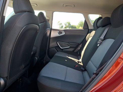 Used 2023 Kia Soul LX FWD image 11