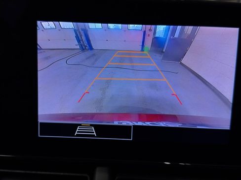 Used 2024 Chevrolet Trax RS image 27