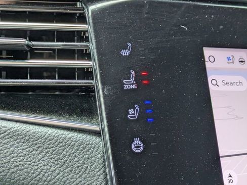 Used 2022 Jeep Wagoneer Series III AWD/4WD image 27