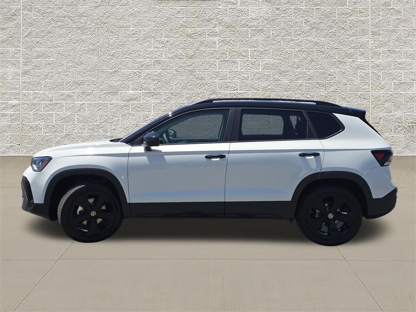 New 2026 Volkswagen Taos SE AWD/4WD image 4