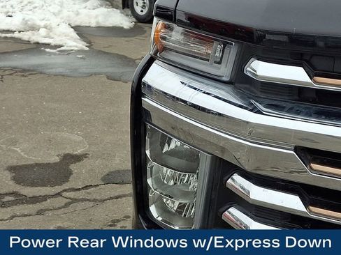 Used 2022 Chevrolet Silverado 2500 High Country image 12