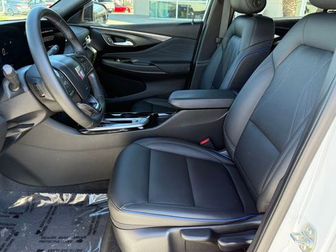 Used 2024 Buick Envista Sport Touring image 20