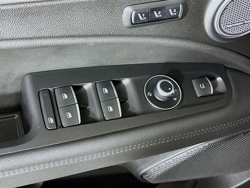 Used 2022 Alfa Romeo Stelvio Veloce AWD/4WD image 14