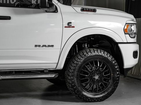 Used 2024 RAM 3500 Big Horn AWD/4WD image 8